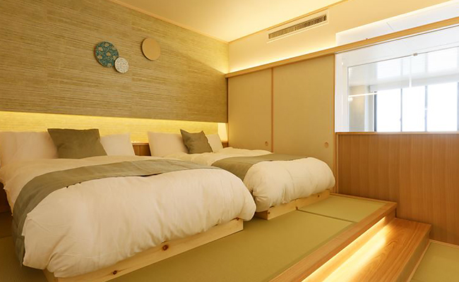 絶景最上階 オーシャンフロント 寝室ツイン　シモンズ製セミダブルベット